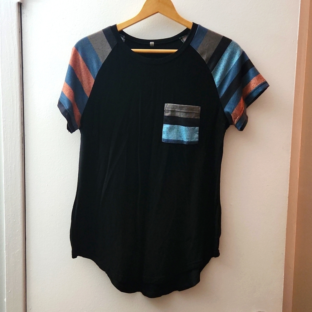 Tee shirt multi colored